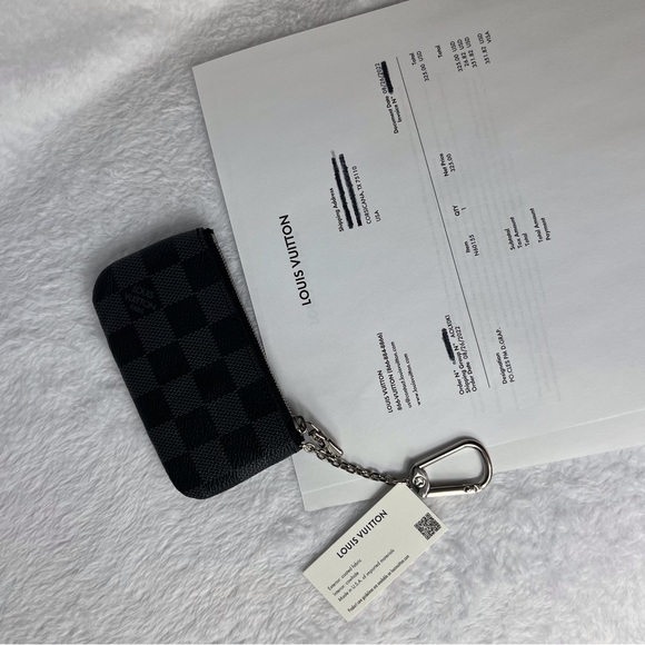 COPY - Louis Vuitton key pouch Used Gently - Picture 2 of 14